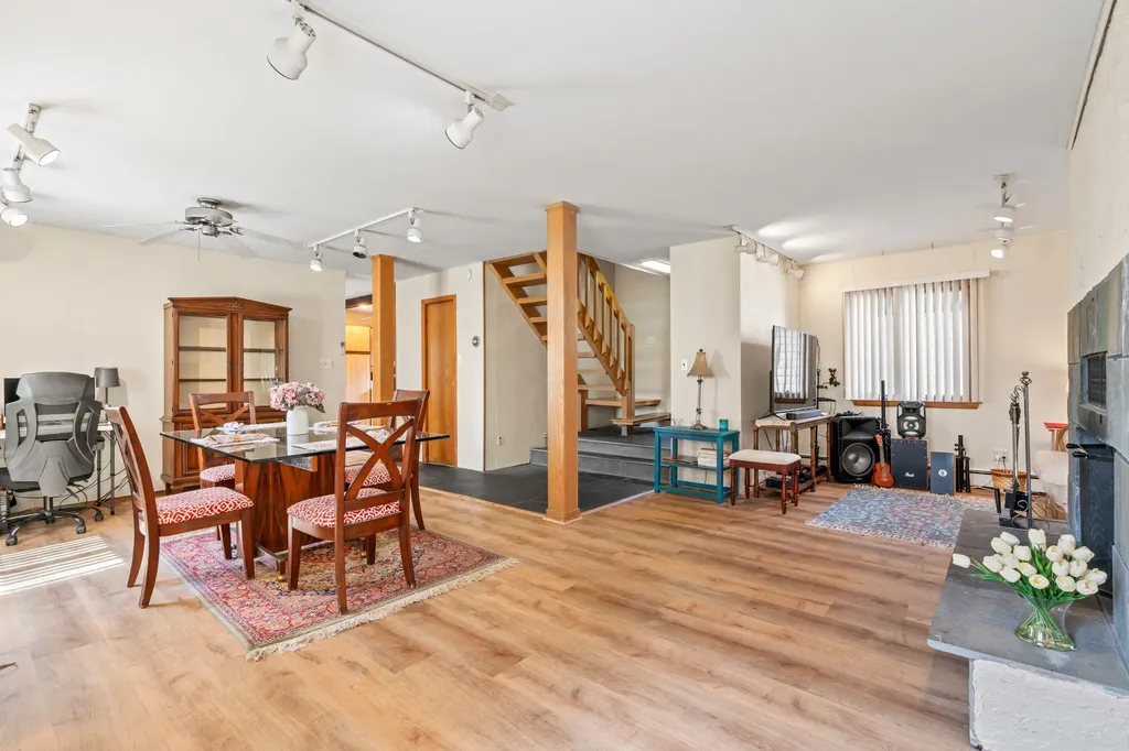 78 Shinbone Lane Commack NY 11725