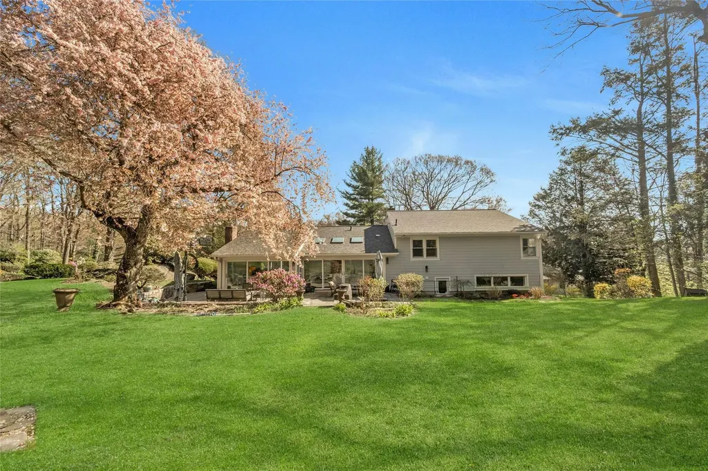 24 Doris Drive Scarsdale NY 10583