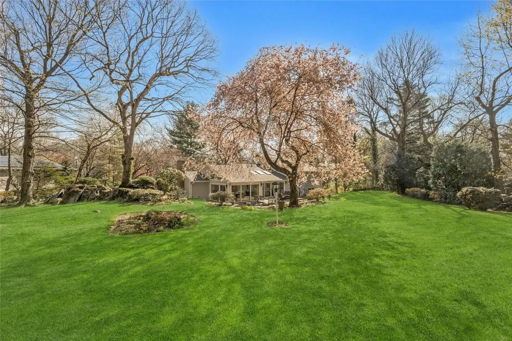 24 Doris Drive Scarsdale NY 10583