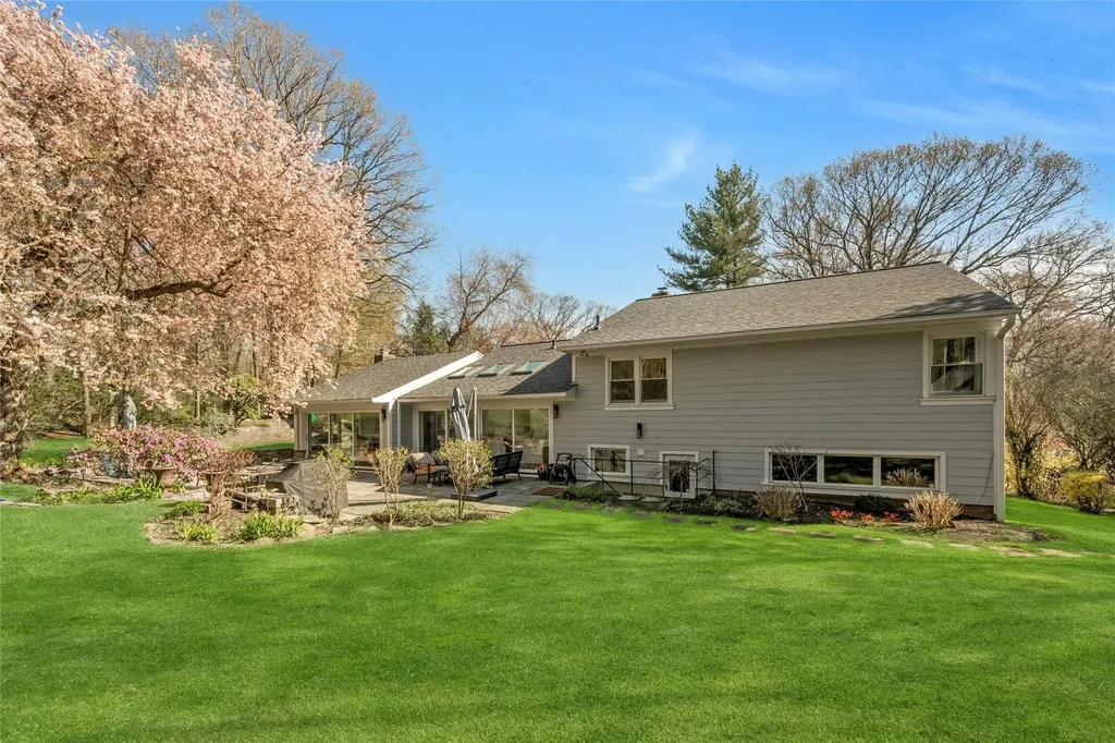 24 Doris Drive Scarsdale NY 10583