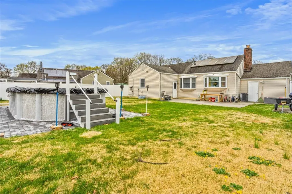 19 Parkside Lane North Babylon NY 11703
