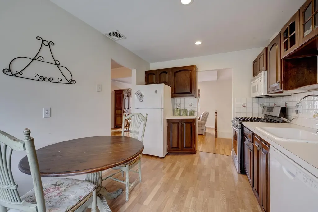 15 Hayrick Lane Commack NY 11725