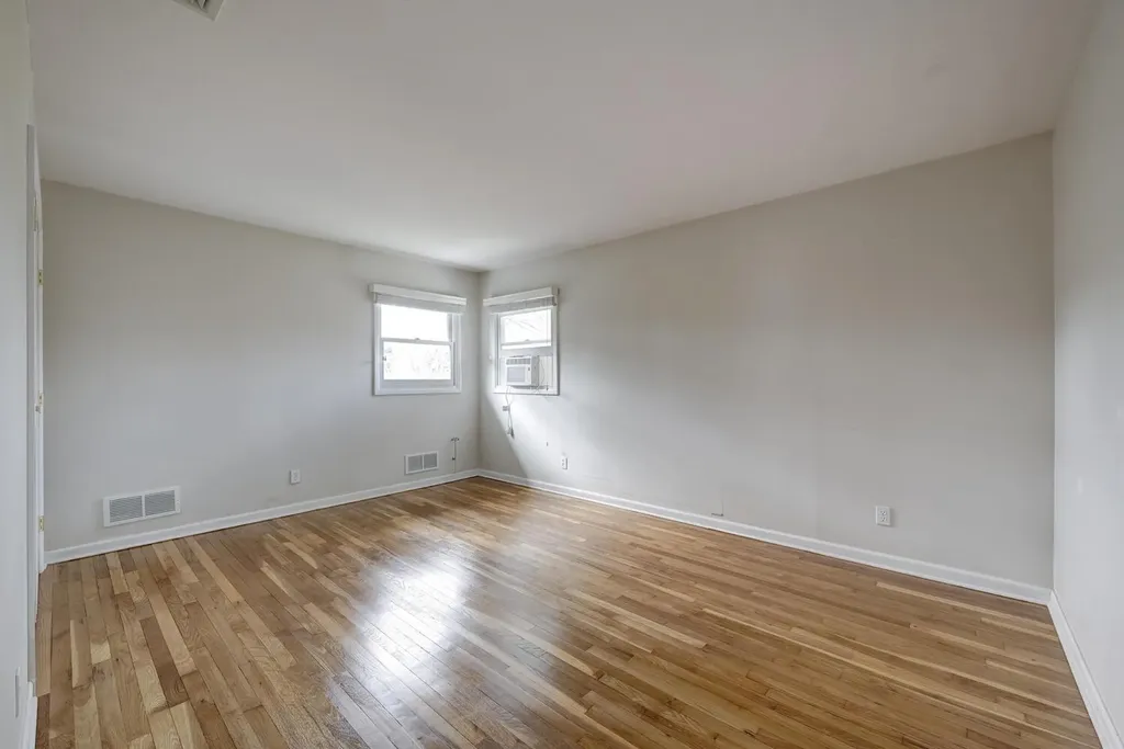 15 Hayrick Lane Commack NY 11725