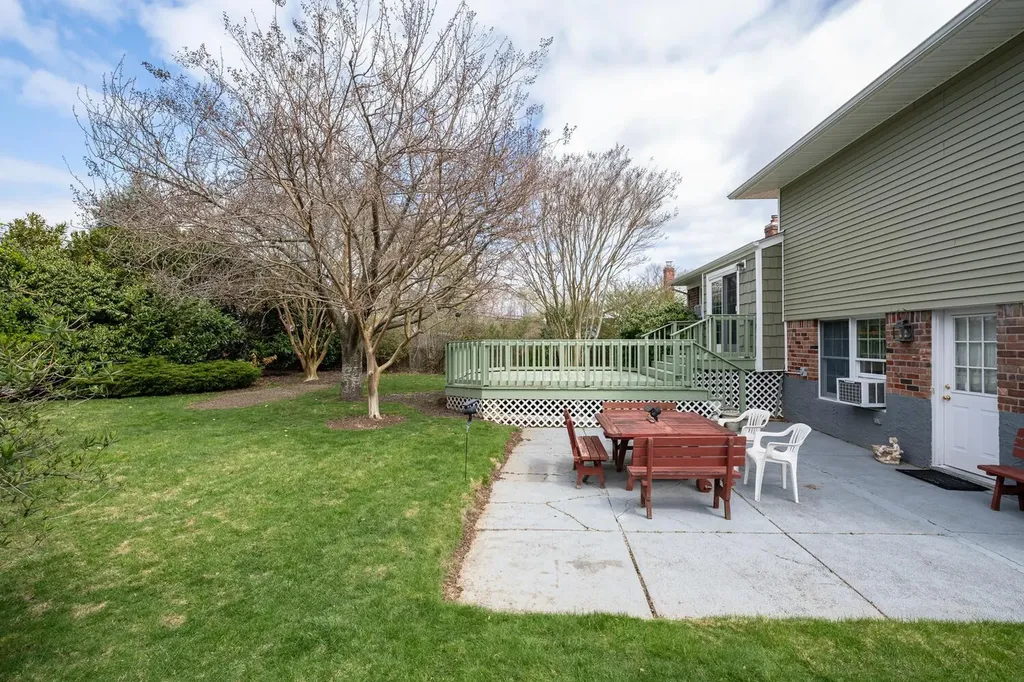 15 Hayrick Lane Commack NY 11725