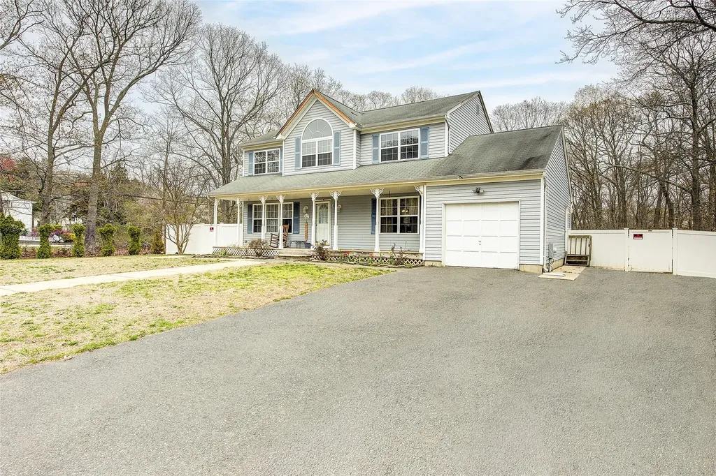 1 Richard Drive Medford NY 11763