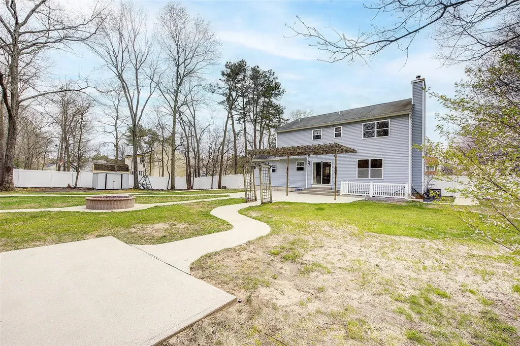 1 Richard Drive Medford NY 11763
