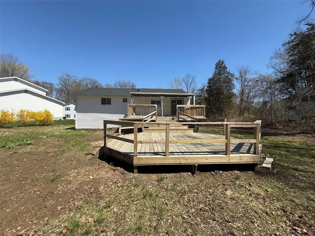7 Steven Court Poughkeepsie NY 12603