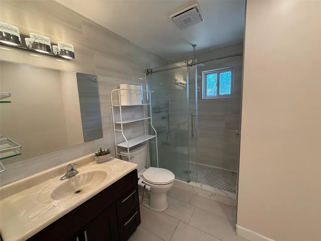 7 Steven Court Poughkeepsie NY 12603