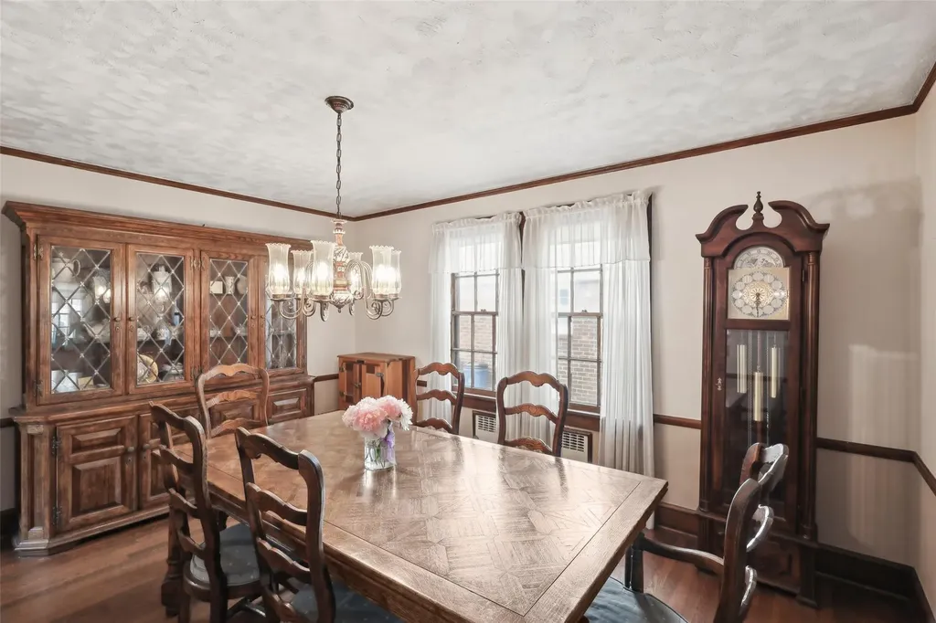 236 Crocus Avenue Floral Park NY 11001