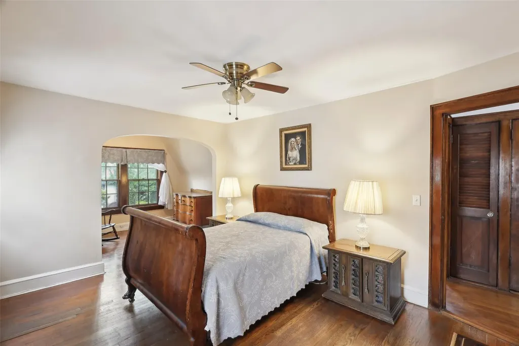 236 Crocus Avenue Floral Park NY 11001