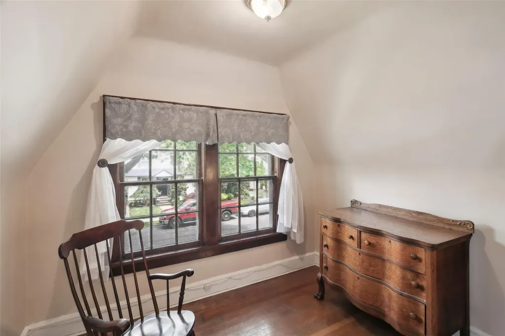 236 Crocus Avenue Floral Park NY 11001
