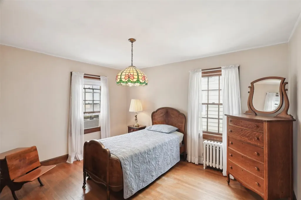 236 Crocus Avenue Floral Park NY 11001
