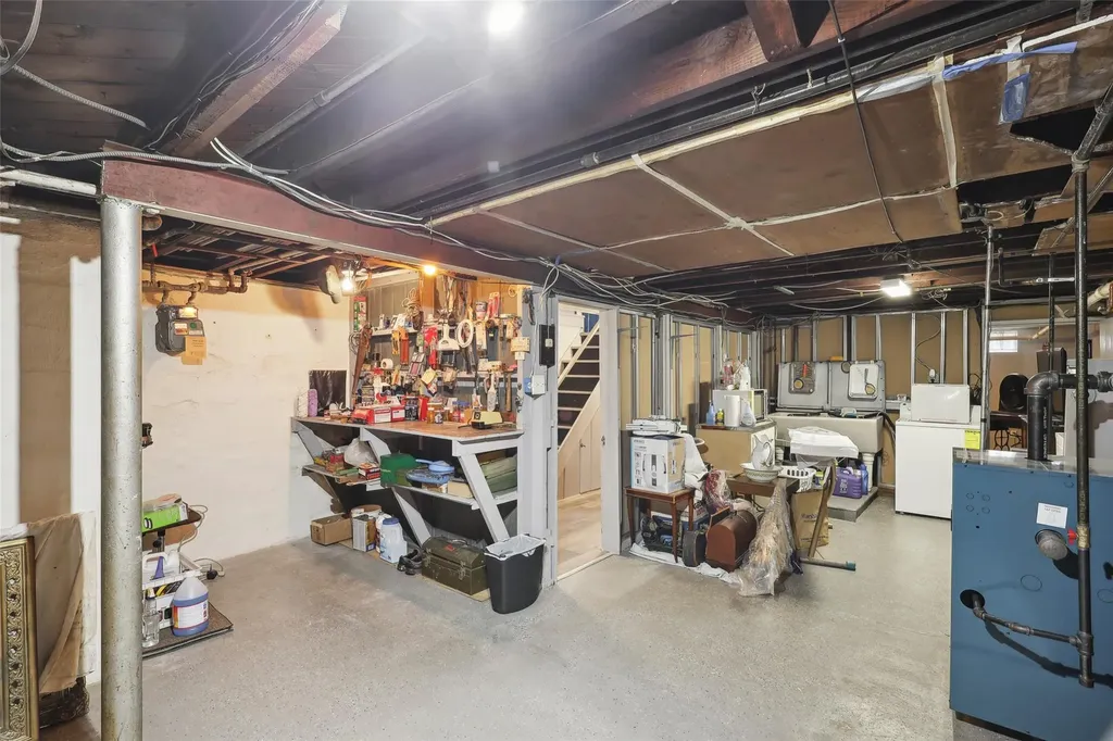 236 Crocus Avenue Floral Park NY 11001