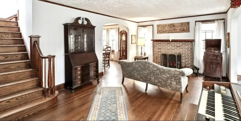 236 Crocus Avenue Floral Park NY 11001