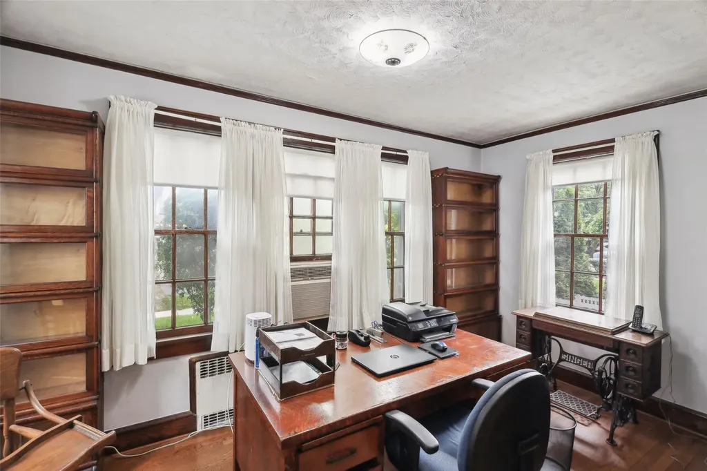 236 Crocus Avenue Floral Park NY 11001