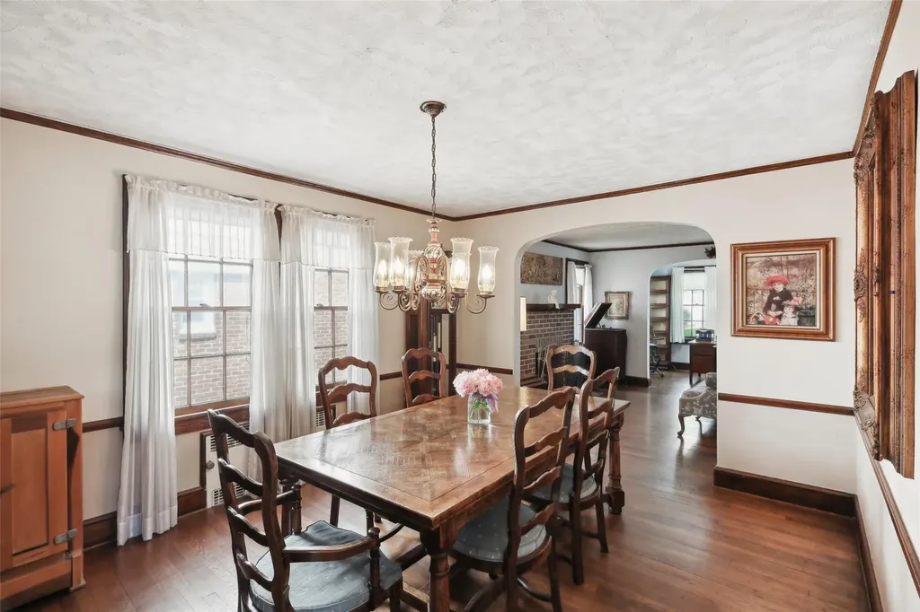 236 Crocus Avenue Floral Park NY 11001