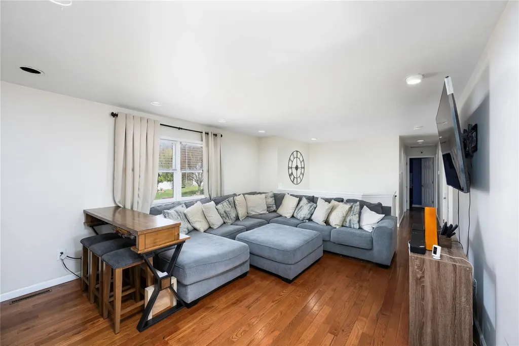 14 Beth Place Middletown NY 10940