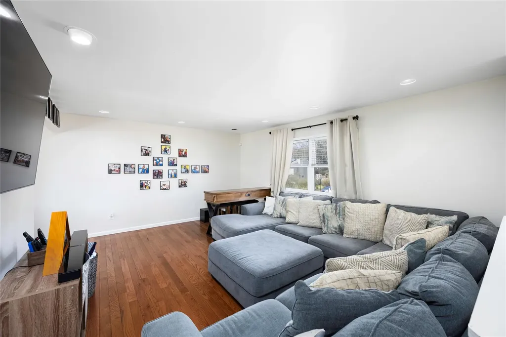 14 Beth Place Middletown NY 10940