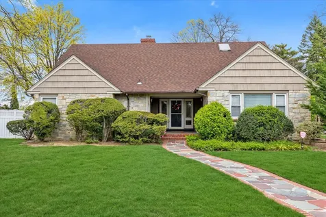 757 Bixby Drive Baldwin NY 11510