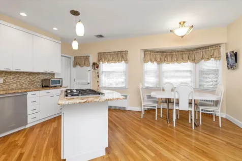 757 Bixby Drive Baldwin NY 11510