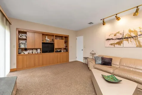 757 Bixby Drive Baldwin NY 11510