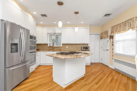 757 Bixby Drive Baldwin NY 11510