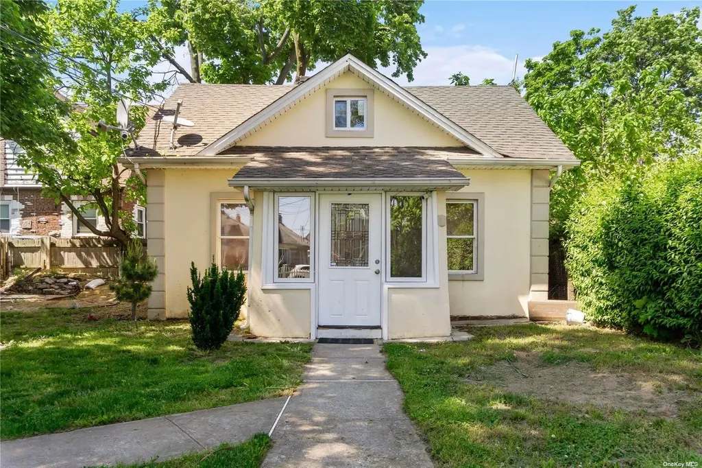 45 Dehnhoff Avenue Freeport NY 11520