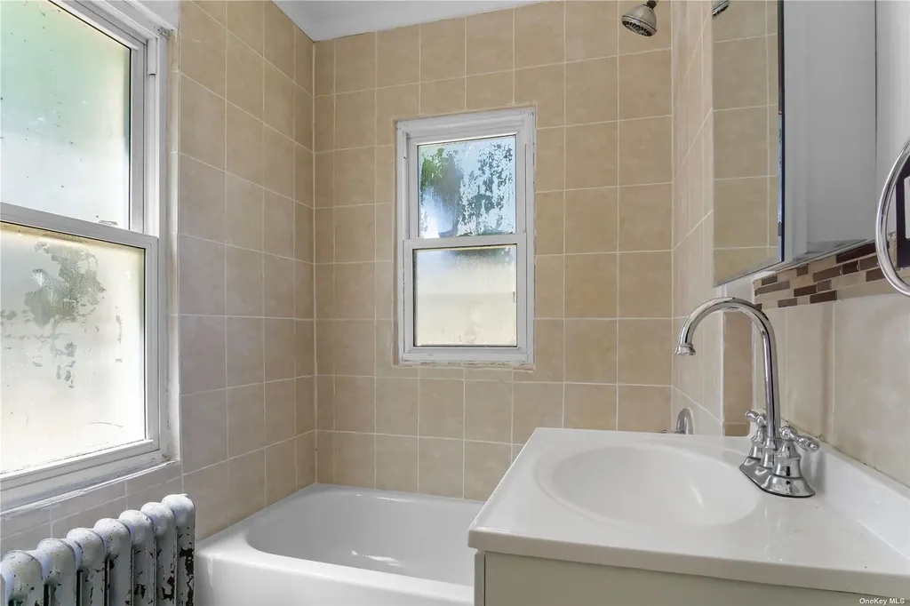 45 Dehnhoff Avenue Freeport NY 11520
