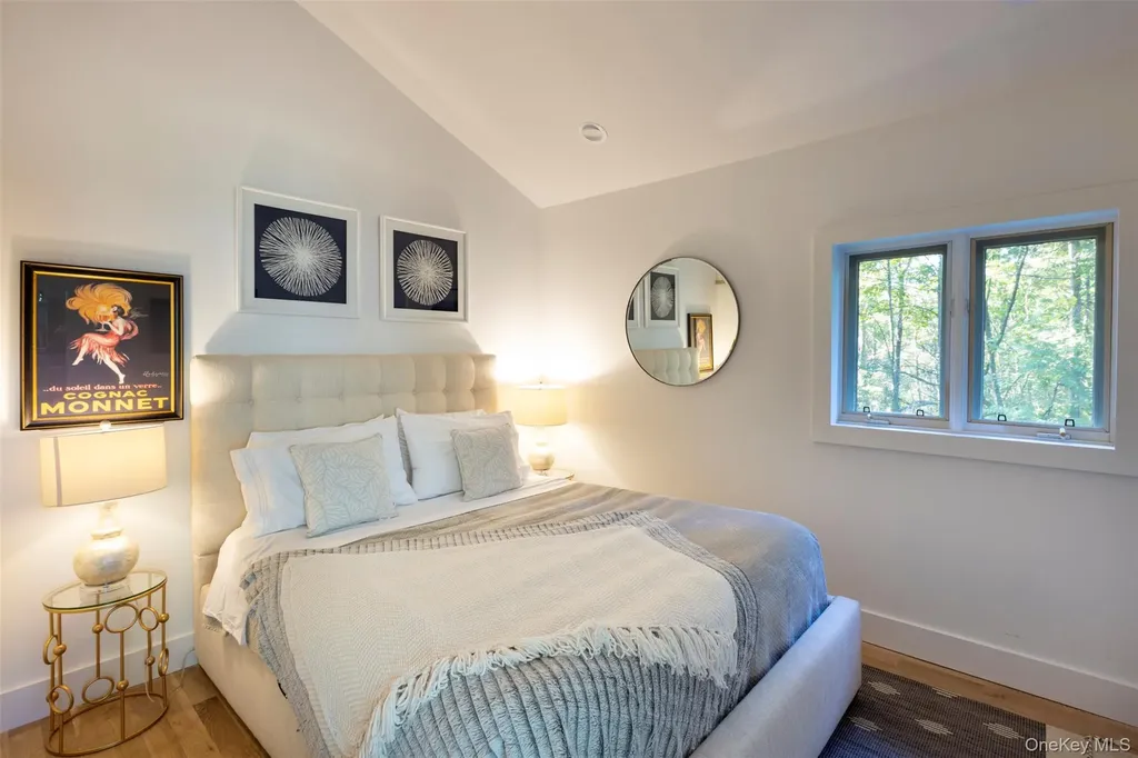 83 Sages Loop Kerhonkson NY 12446