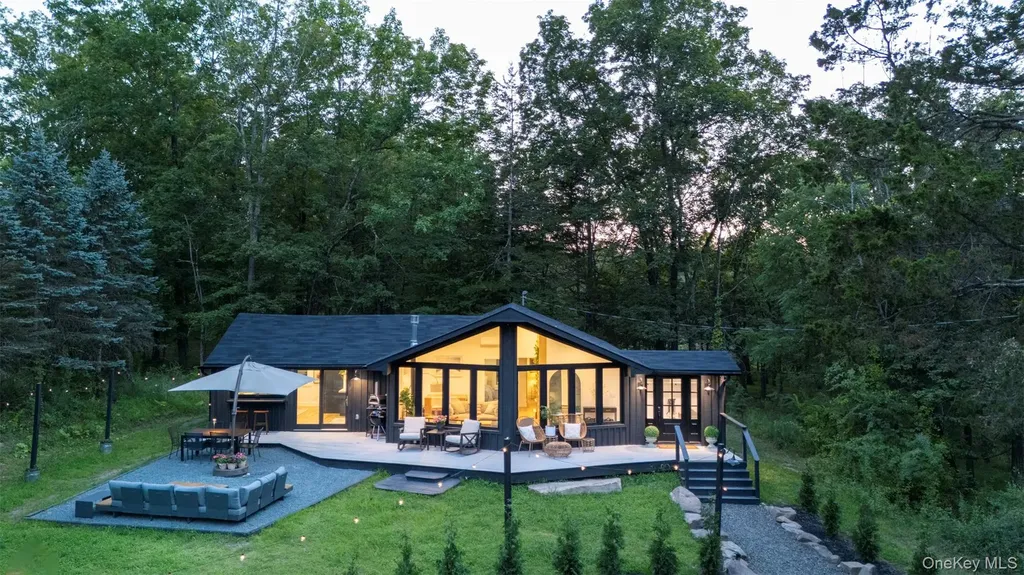 83 Sages Loop Kerhonkson NY 12446