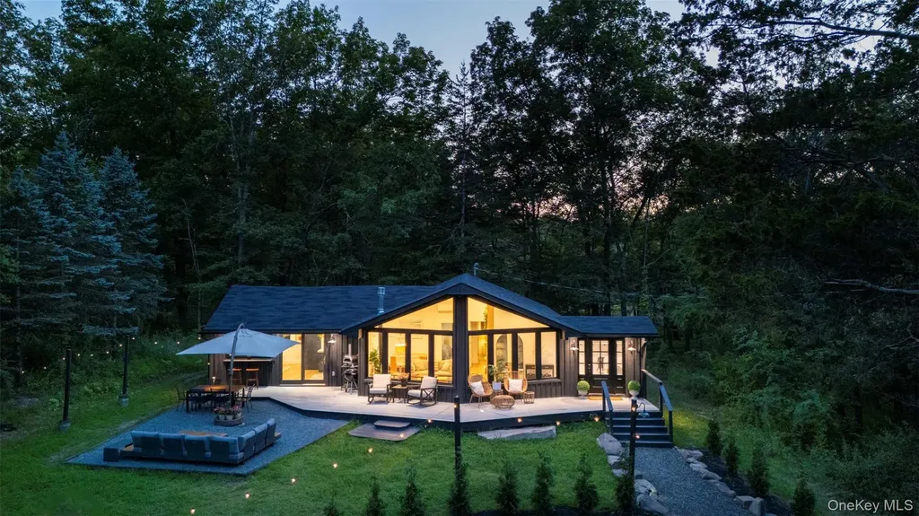 83 Sages Loop Kerhonkson NY 12446