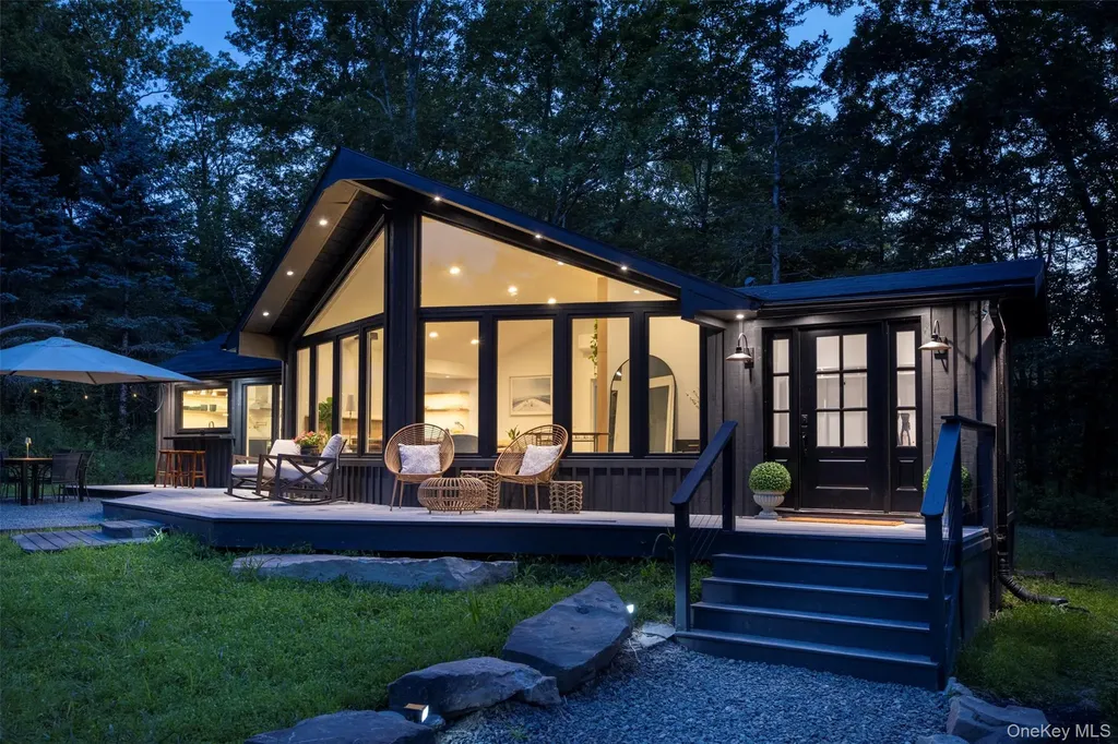 83 Sages Loop Kerhonkson NY 12446