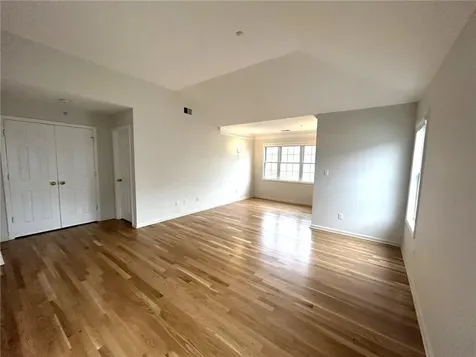 25 Allegra Court White Plains NY 10603