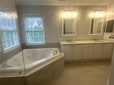 25 Allegra Court White Plains NY 10603