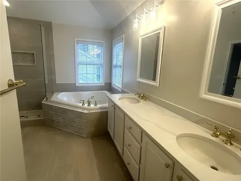 25 Allegra Court White Plains NY 10603