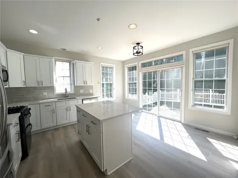 25 Allegra Court White Plains NY 10603