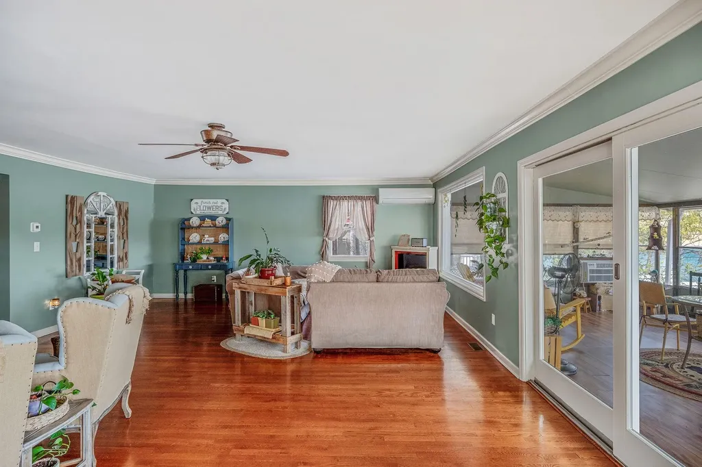 165 Lakeside Trail Ridge NY 11961