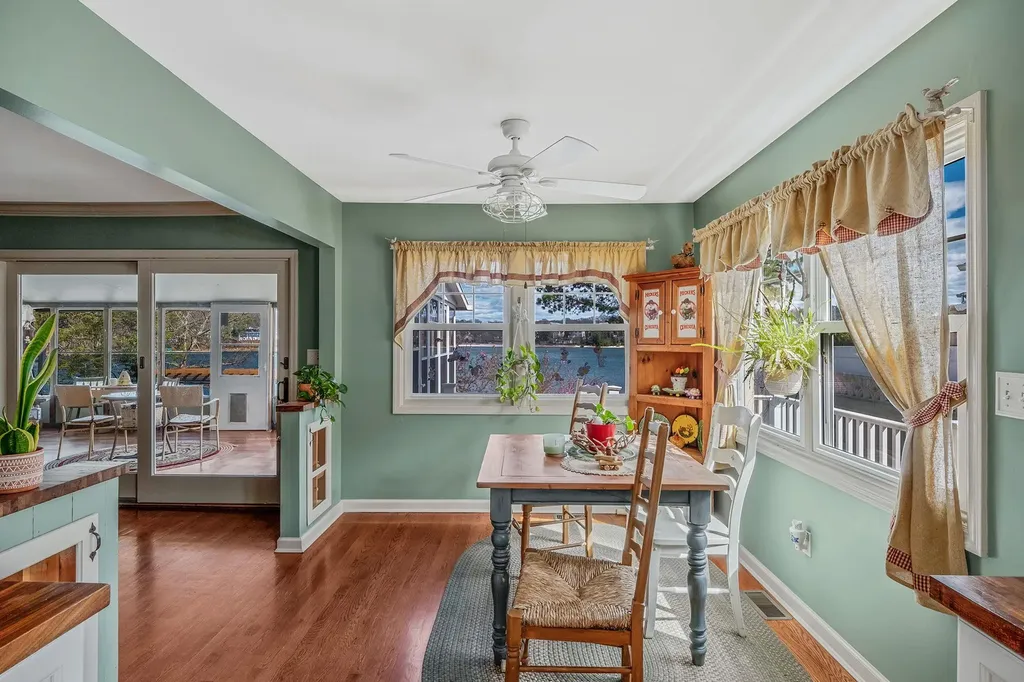 165 Lakeside Trail Ridge NY 11961