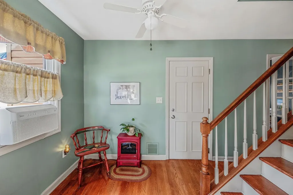 165 Lakeside Trail Ridge NY 11961
