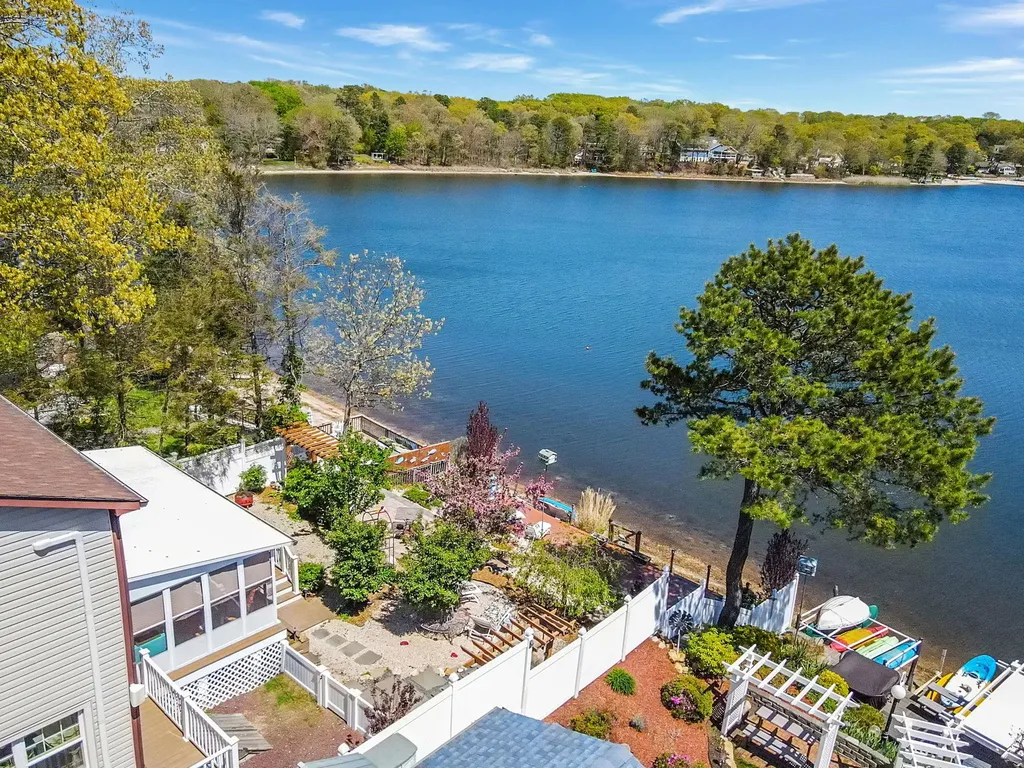 165 Lakeside Trail Ridge NY 11961