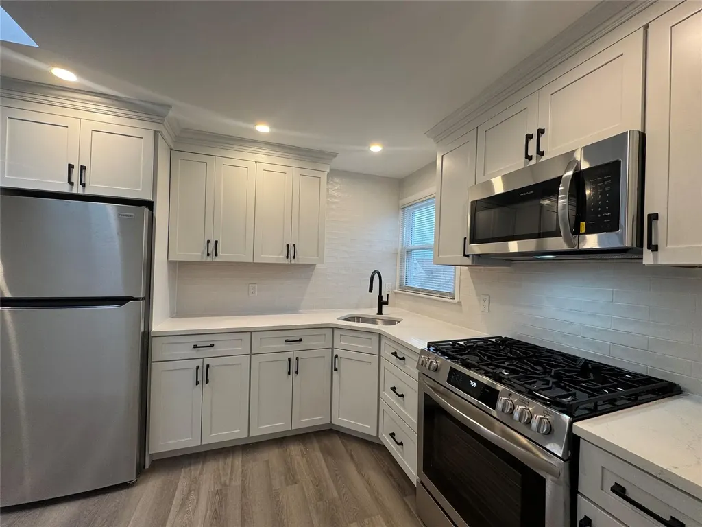 817 E Walnut Street Long Beach NY 11561