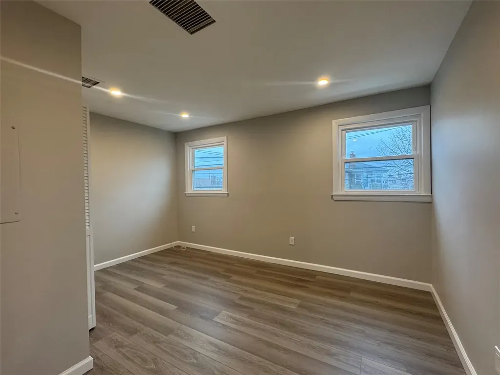 817 E Walnut Street Long Beach NY 11561