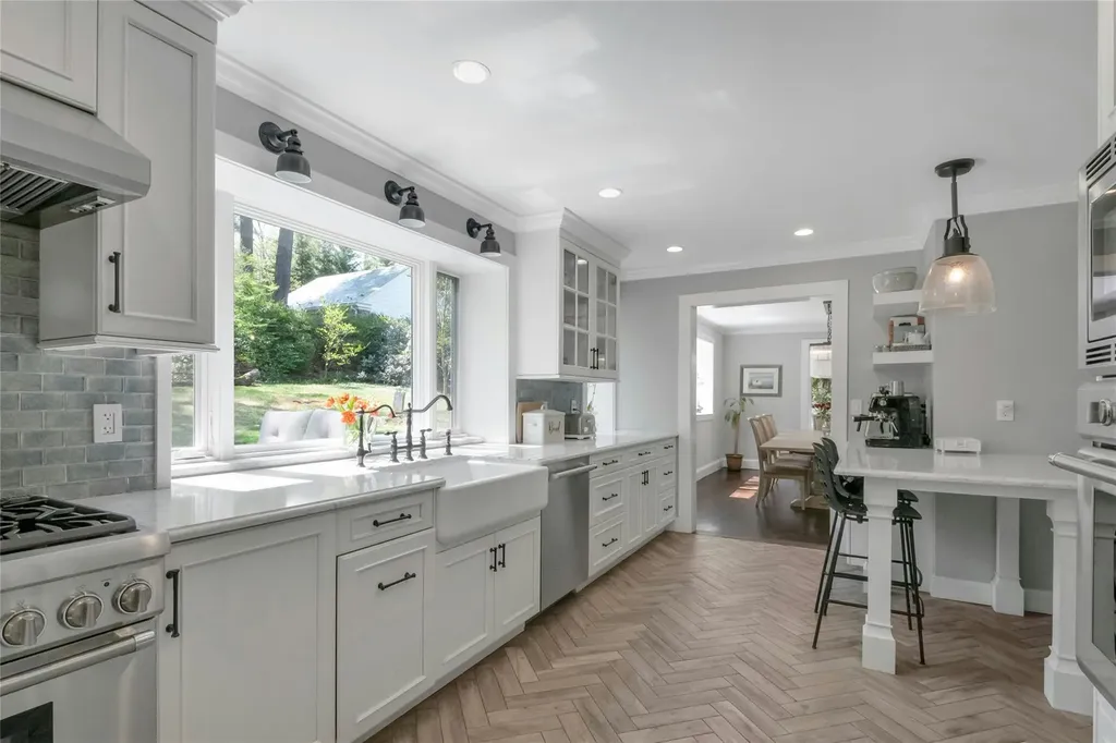 68 Spruce Lane S Chappaqua NY 10514