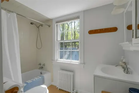 68 Spruce Lane S Chappaqua NY 10514