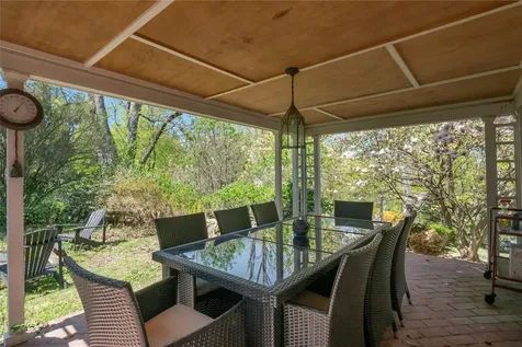 68 Spruce Lane S Chappaqua NY 10514