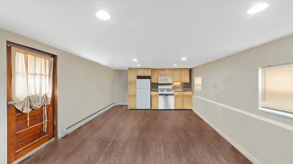 3169 Fairmount Avenue Bronx NY 10465