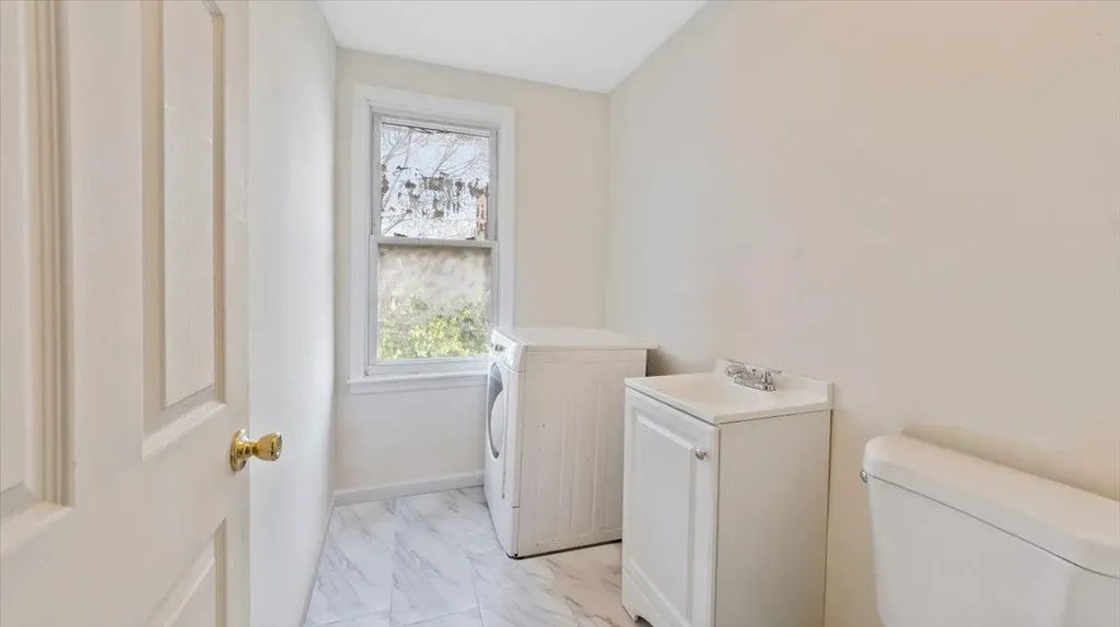 3169 Fairmount Avenue Bronx NY 10465