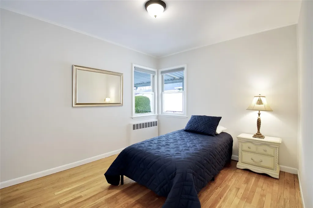 215 White Avenue New Hyde Park NY 11040