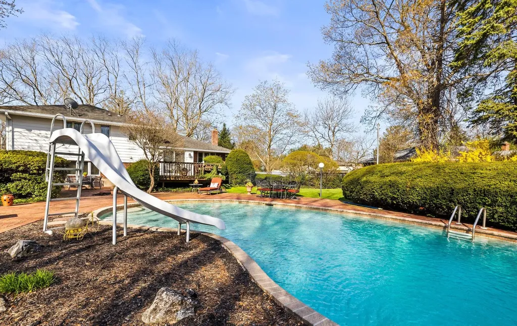 39 Maridon Lane Commack NY 11725