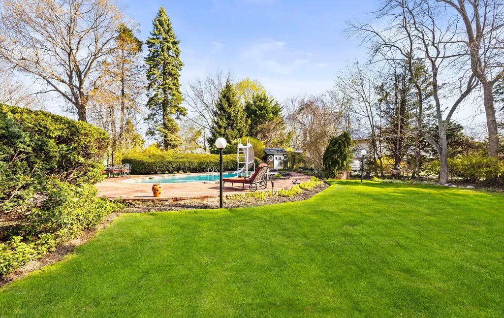 39 Maridon Lane Commack NY 11725